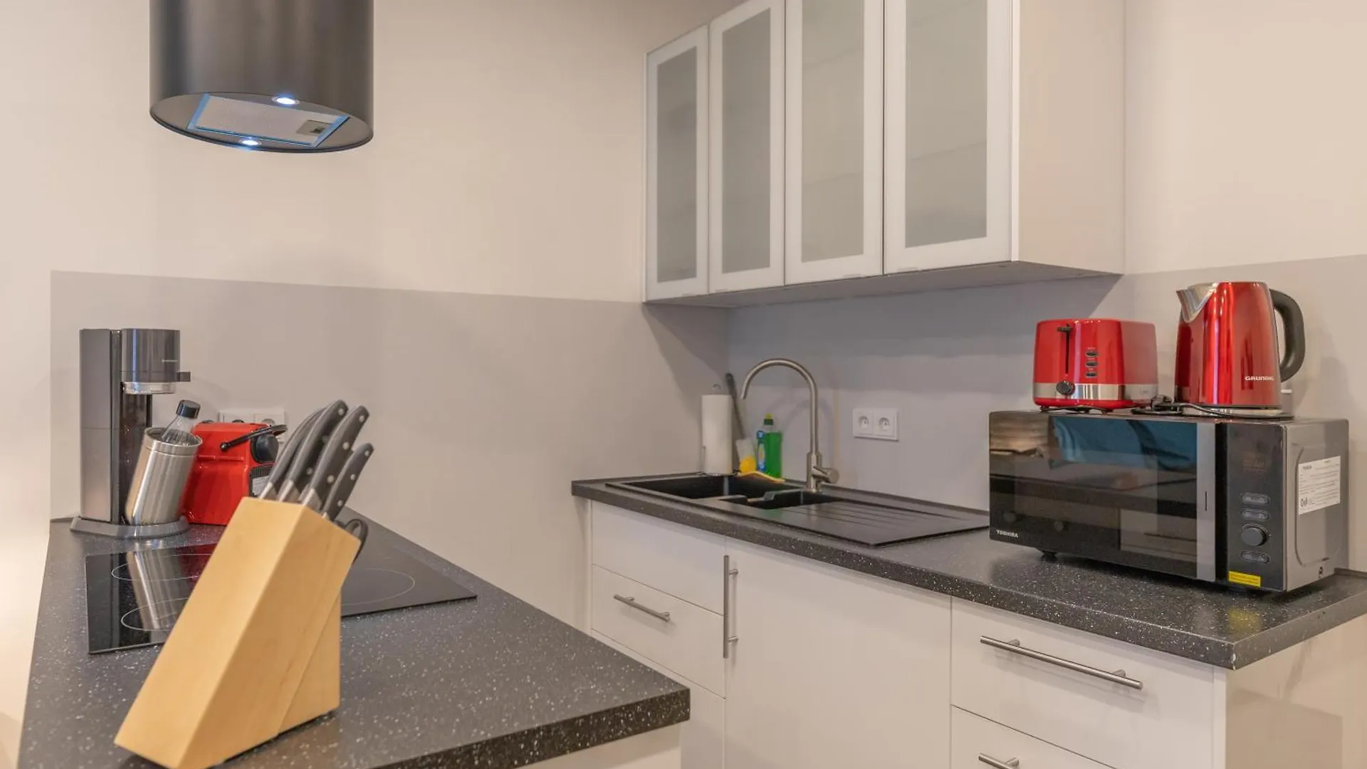 Sweethome - Kueche, Wifi, Naehe Gruenwalder Stadion Monachium 0*,  Niemcy